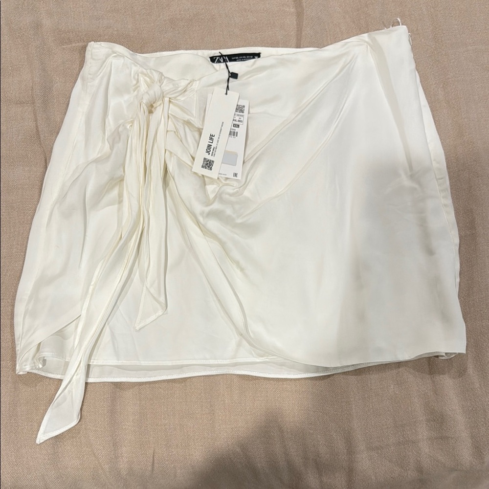 Zara White Wrap Mini Skirt with Tie Front
